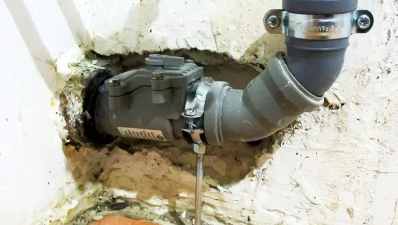 Обратный клапан для канализации 110 мм: применение и установка своими руками +Фото и Видео